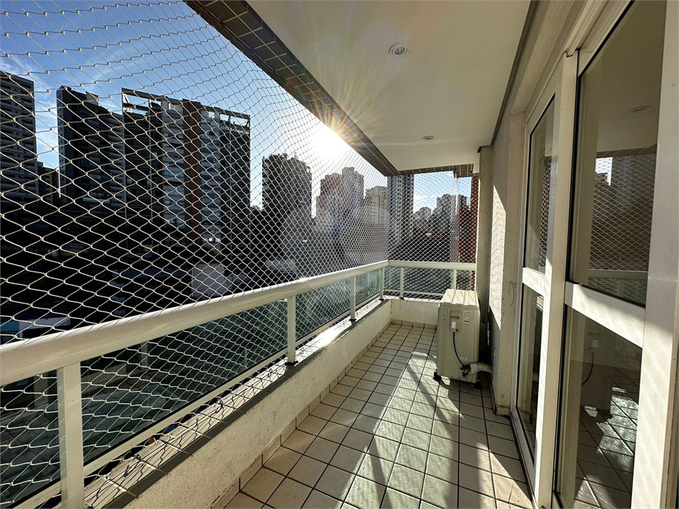 Apartamento à venda com 3 quartos, sendo 1 suíte, em Vila Andrade, São Paulo, SP