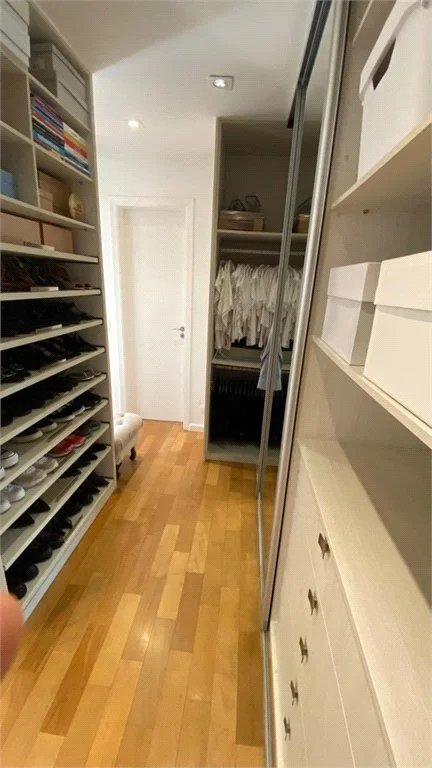 Apartamento à venda com 3 suítes em Vila Romana, São Paulo, SP