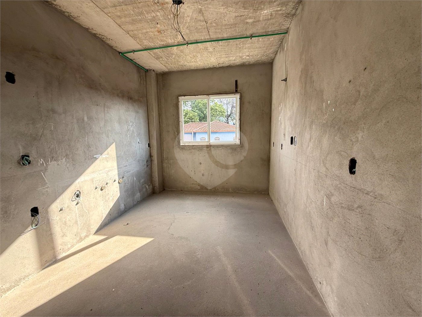 Casa à venda com 3 suítes no condomínio Residencial Floresta, São Paulo - SP