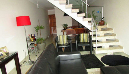 Sobrado à venda com 3 quartos, sendo 1 suíte,  em Vila Constança, São Paulo, SP