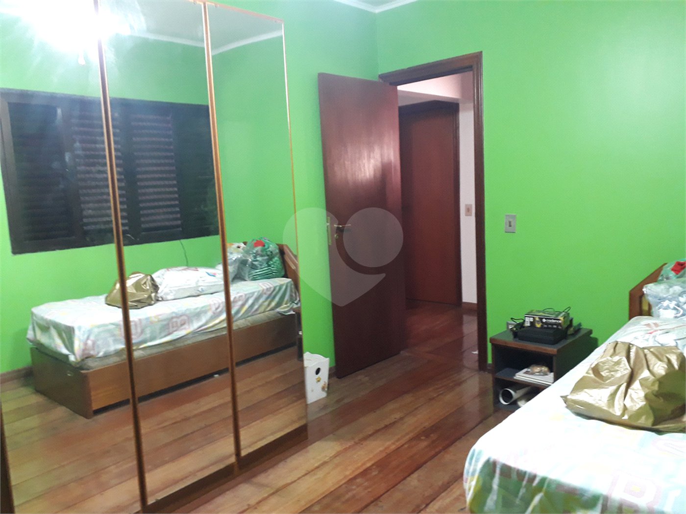 Sobrado à venda com 4 quartos, sendo 1 suíte, em Vila Constança, São Paulo, SP