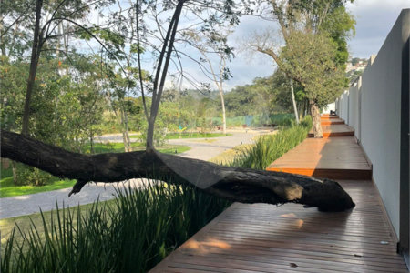 Casa à venda com 3 suítes no condomínio Vue 26, Atibaia - SP