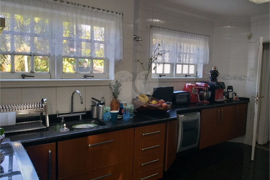Casa à venda com 4 suítes em Jardim Floresta, São Paulo, SP