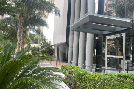 Apartamento à venda com 3 suítes em Campo Belo, São Paulo, SP