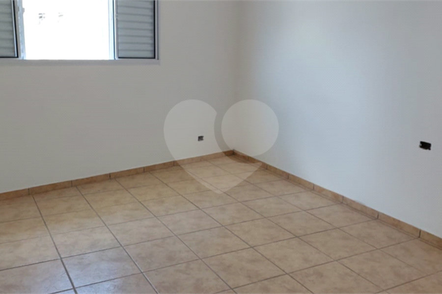 Sobrado à venda com 3 quartos, sendo 2 suítes, em Vila Paulicéia, São Paulo, SP