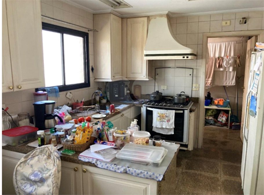 Apartamento à venda com 4 quartos, sendo 2 suítes,  em Moema, São Paulo, SP