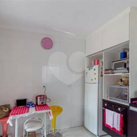 Casa à venda com 2 suítes no condomínio Residencial Flor de Lis, São Paulo - SP