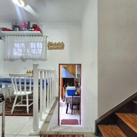 Casa próximo da praia com 3 dormitórios à venda, 128 m² por R$ 1.300.000 - Pompéia - Santos/SP
