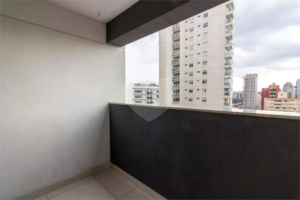 Apartamento à venda com 3 quartos, sendo 1 suíte, em Pinheiros, São Paulo, SP
