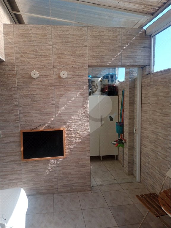Casa à venda com 3 quartos, sendo 1 suíte, no condomínio Village St. Louis, São Paulo - SP