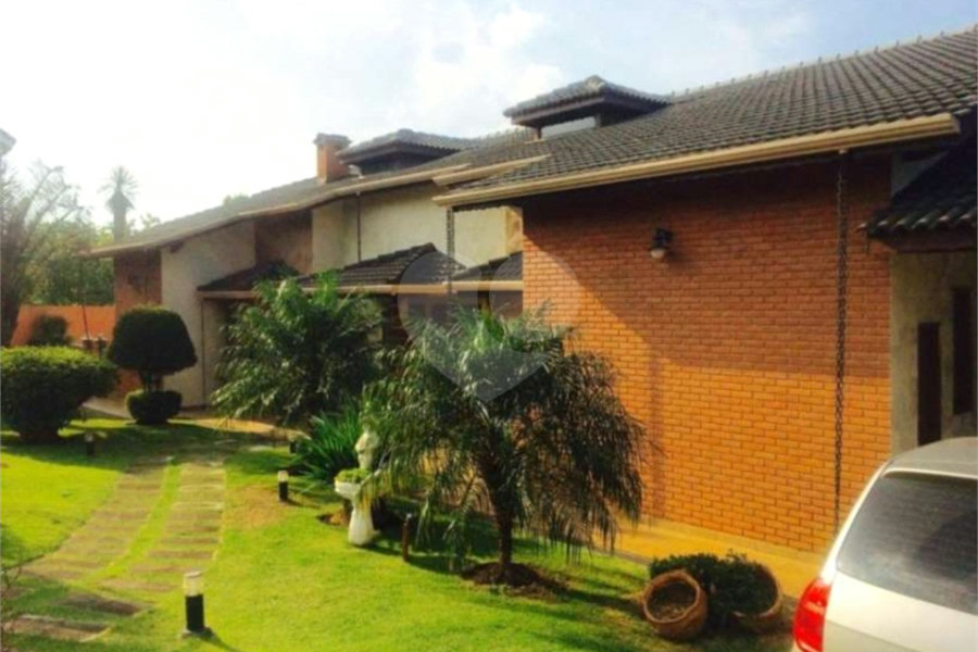Sobrado à venda com 5 quartos, sendo 2 suítes, em Seerra da Cantareira, Mairiporã, SP