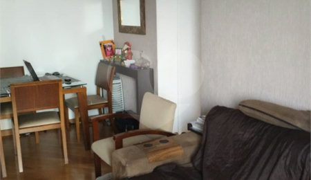Apartamento à venda com 2 quartos, sendo 1 suíte,  em Cambuci, São Paulo, SP
