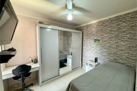 Casa à venda com 3 quartos, sendo 1 suíte, em Ipiranga, São Paulo, SP