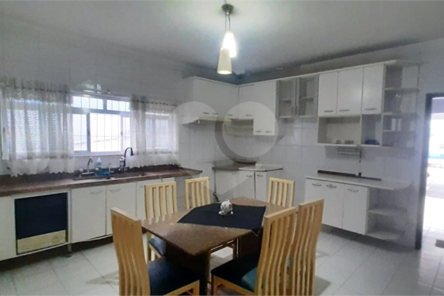 Sobrado à venda com 5 quartos, sendo 1 suíte,  em Vila Rosália, Guarulhos, SP