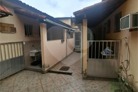 Casa à venda com 8 quartos em Campo Grande, Rio de Janeiro, RJ