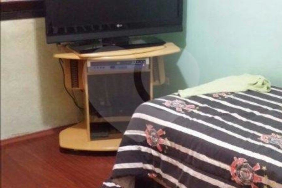 Casa à venda com 3 quartos, sendo 1 suíte, no condomínio Jardim das Pedras, São Paulo - SP