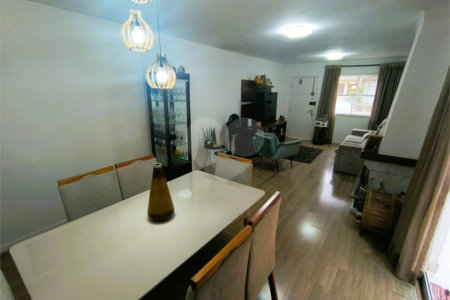 Casa à venda com 3 quartos, sendo 1 suíte, no condomínio Vila Panamericana, São Paulo - SP