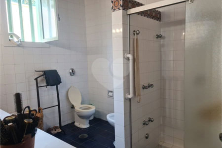 Casa à venda com 5 quartos, sendo 2 suítes,  em Jardim Morumbi, São Paulo, SP