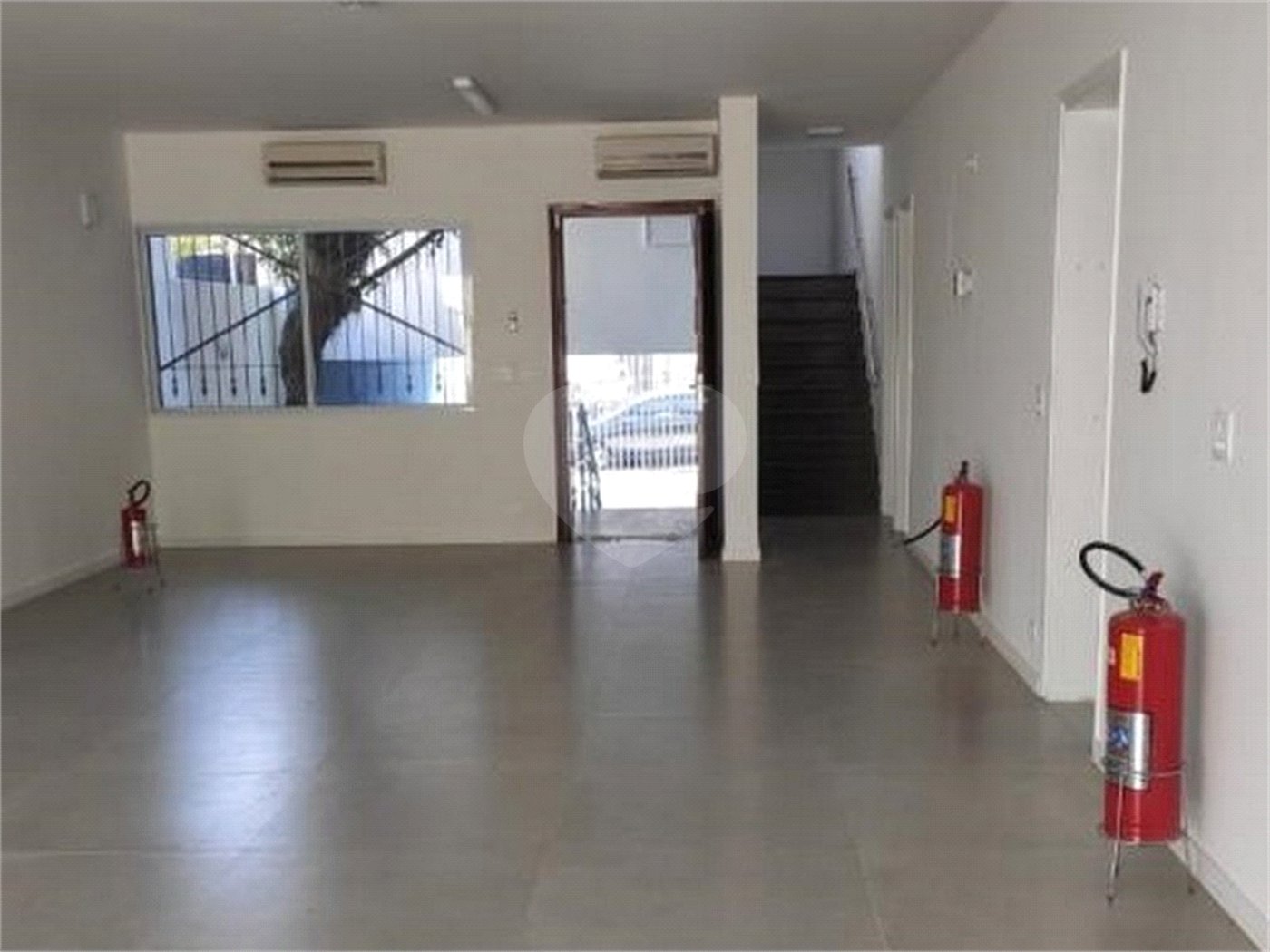 Casa Comercial na Vila Mariana, 400m², próximo metrô, 3 vagas, locação e venda