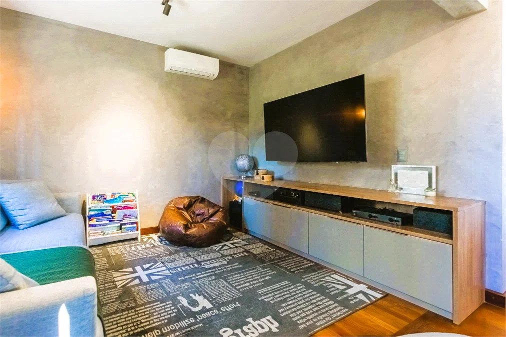 Vila Clementino - Apartamento reformado | 186 m² | 3 suítes | 3 vagas livres