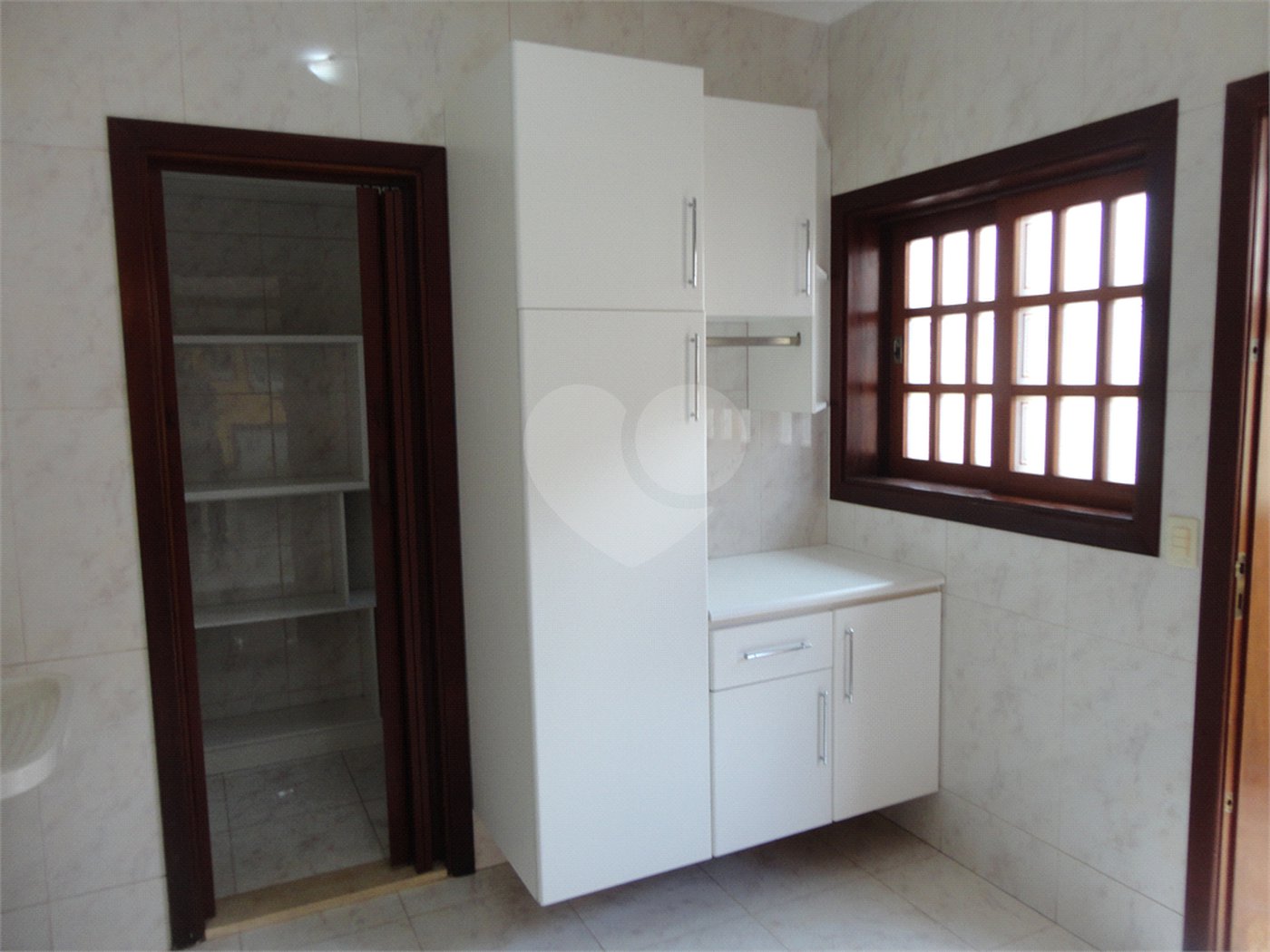Casa à venda com 3 quartos, sendo 1 suíte, em Santa Marina, Valinhos, SP