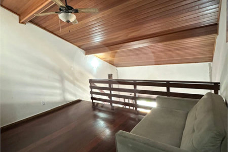 Casa em condomínio à venda com 2 quartos, sendo 1 suíte, em Ogiva, Cabo Frio, RJ