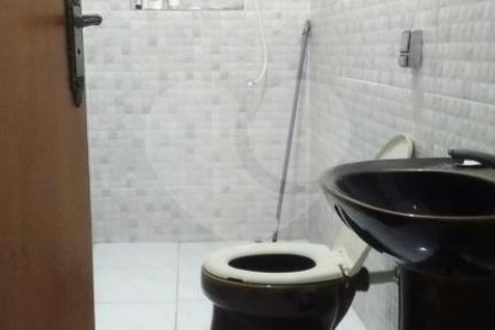 Casa à venda com 3 quartos, sendo 1 suíte,  em Chora Menino, São Paulo, SP
