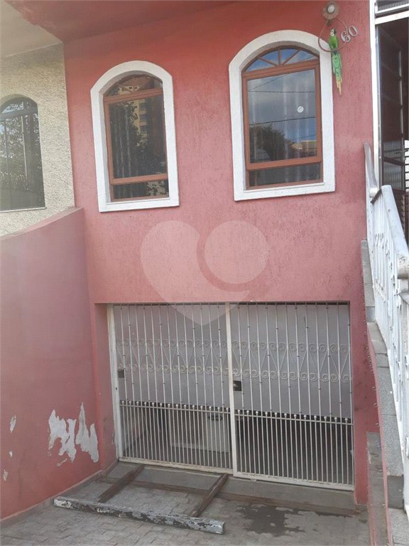 Sobrado à venda com 3 quartos, sendo 1 suíte, em Jardim Cachoeira, São Paulo, SP