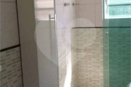 Casa com 400m², 2 dormitórios, 2 vagas de garagem, à venda na Vila Matilde.