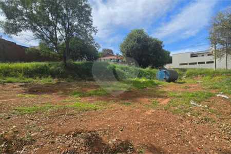 Terreno à venda no Centro, Ibitinga, SP