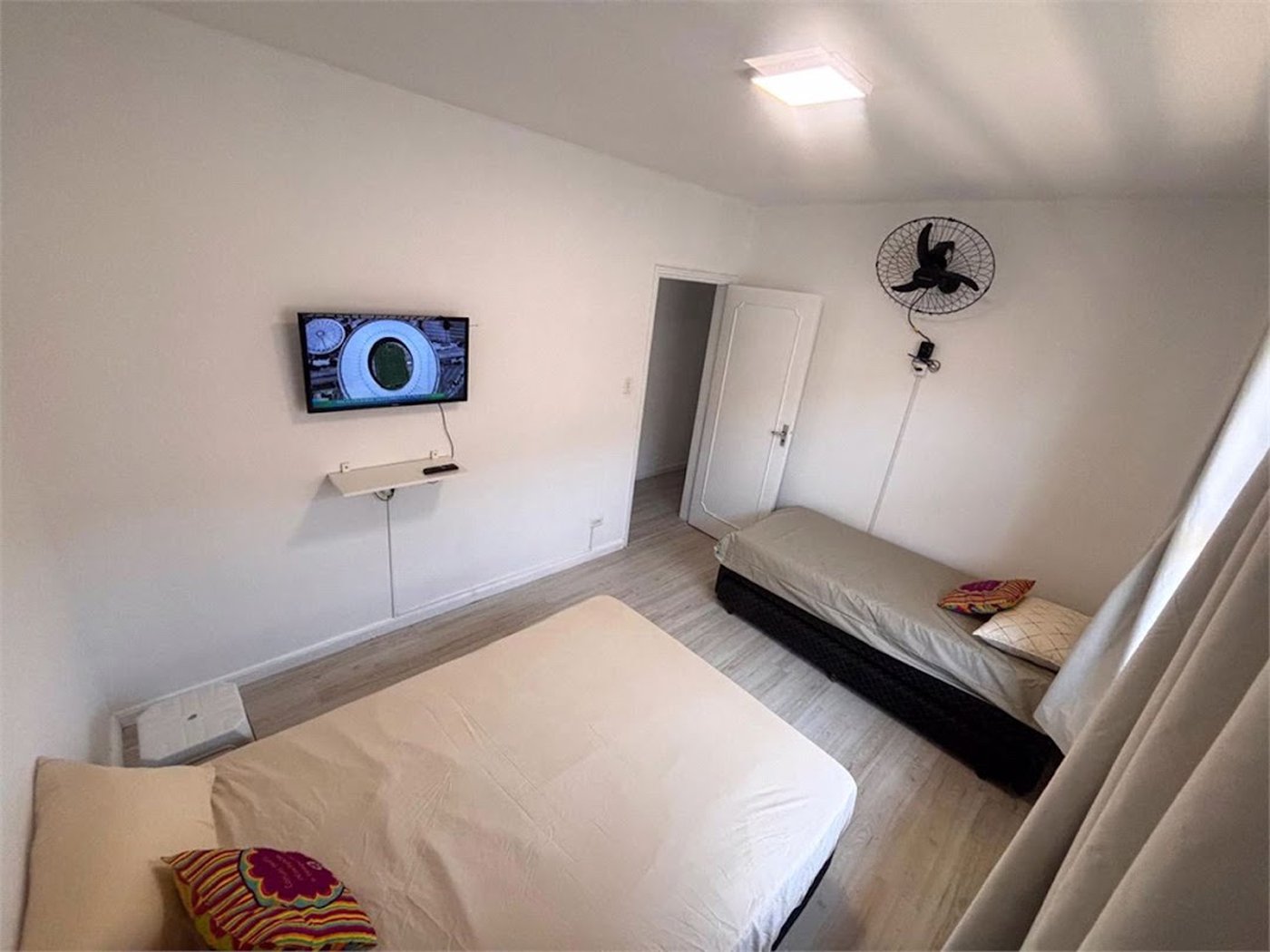 Casa com 3 dormitórios, 249 m² - venda por R$ 1.480.000,00 ou aluguel por R$ 7.600,00 - Marapé - Santos/SP