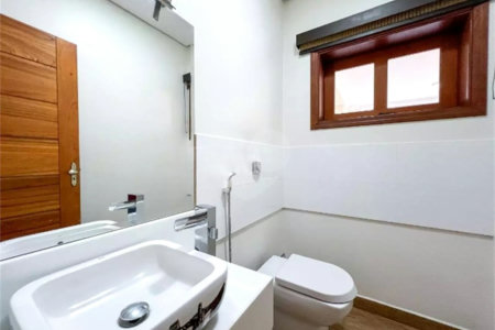 Casa à venda com 3 suítes no condomínio Portal do Lago, Valinhos - SP