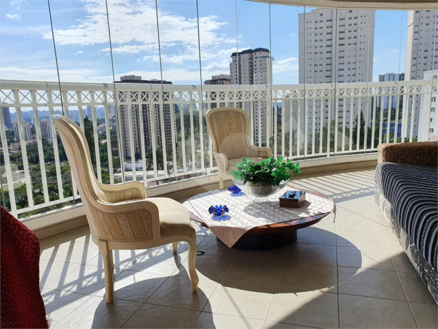Apartamento à venda com 4 suítes em Jardim Marajoara, São Paulo, SP