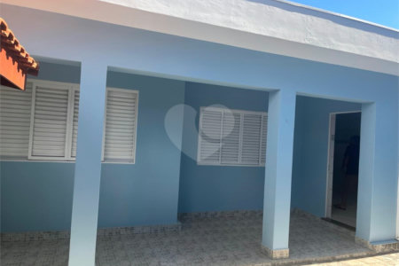 Casa à venda com 3 quartos em Jardim Itália, Itapetininga, SP