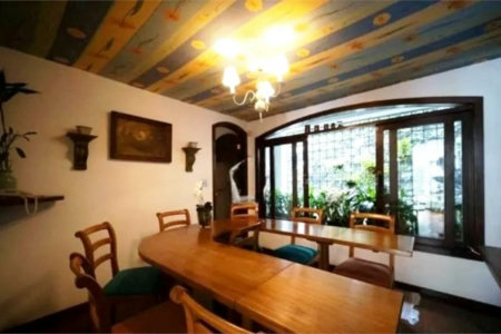Casa à venda com 5 quartos, sendo 2 suítes, em Jardim Everest, São Paulo, SP