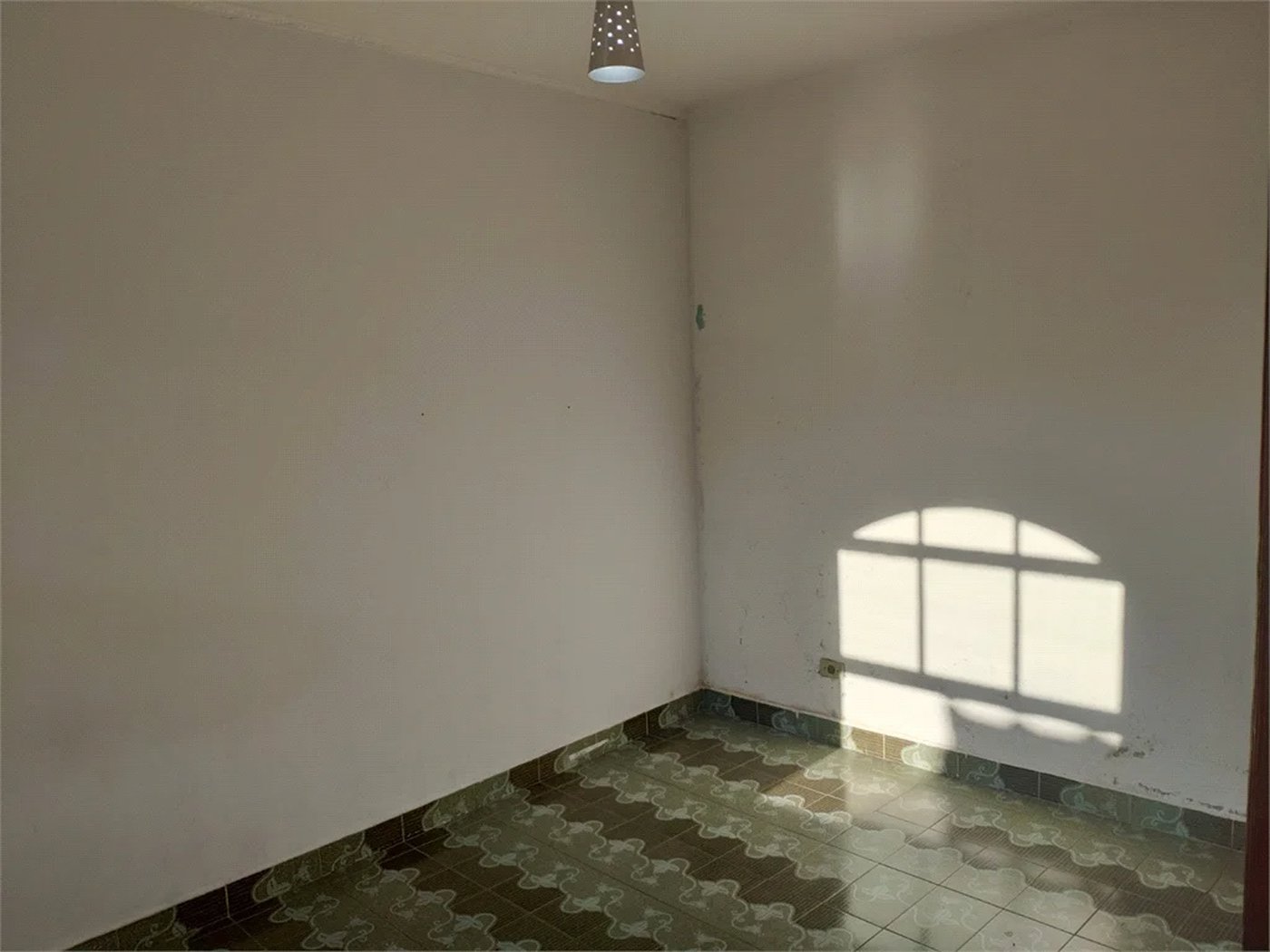 Casa à venda com 5 quartos, sendo 1 suíte, em Jaguaré, São Paulo, SP