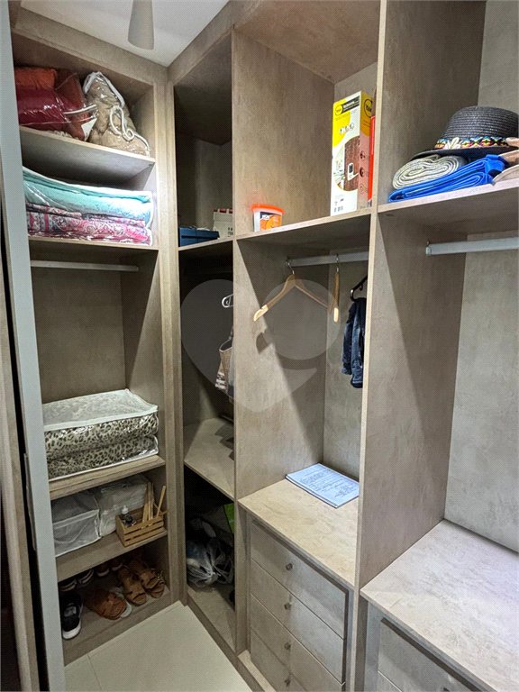 Apartamento à venda com 3 quartos, sendo 1 suíte, em Canto do Forte, Praia Grande, SP