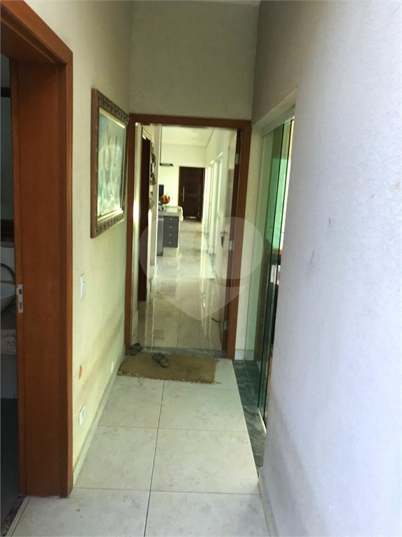 Casa à venda com 5 quartos, sendo 3 suítes, em Loteamento Jardim Morumbi, Atibaia, SP