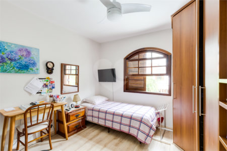 Casa à venda com 3 quartos, sendo 1 suíte,  no condomínio Village Bahamas, São Paulo - SP