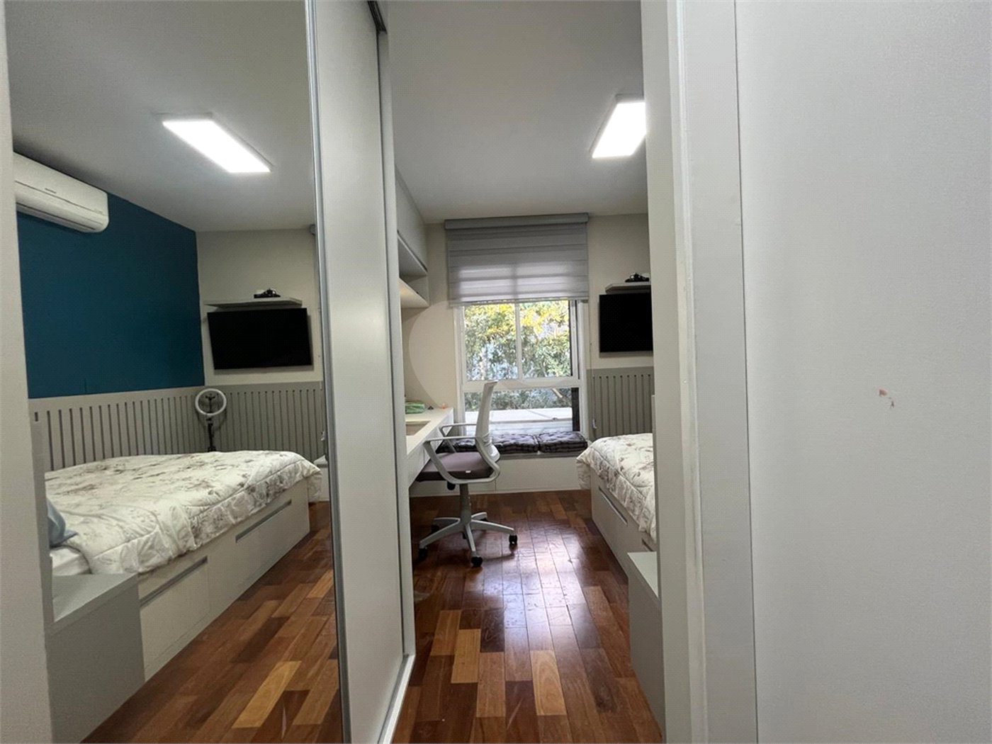 Casa à venda com 3 suítes no condomínio Domus, São Paulo - SP