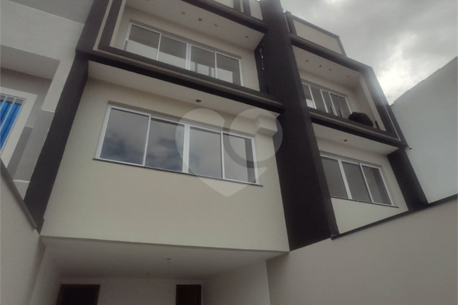 Sobrado à venda com 3 quartos, sendo 1 suíte,  em Parada Inglesa, São Paulo, SP