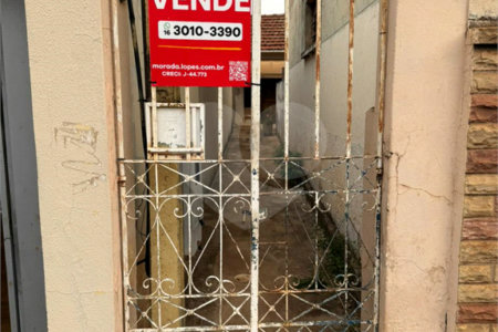 Casa à venda com 2 quartos no Centro, Araraquara, SP