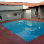 Casa à venda ou para alugar com 3 quartos, sendo 1 suíte,  no Centro, Angatuba, SP
