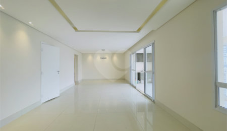 Apartamento à venda com 3 quartos, sendo 4 suítes,  no Centro, São Bernardo do Campo, SP