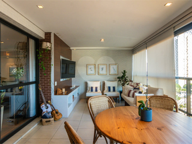 Apartamento à venda com 3 suítes em Granja Julieta, São Paulo, SP