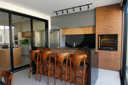 Casa à venda com 3 suítes em Pinheirinho, Vinhedo, SP