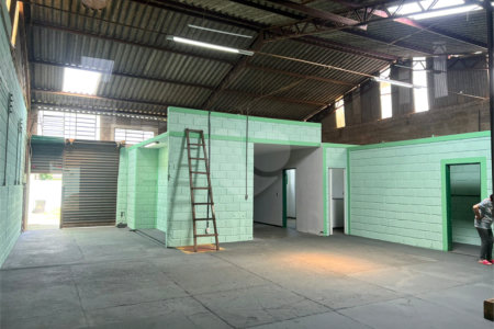 Galpão Comercial para venda no Jardim Jockey Clube