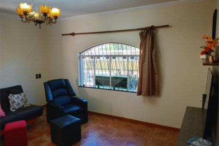 Casa à venda com 3 quartos, sendo 1 suíte, em Vila José Bonifácio, Araraquara, SP