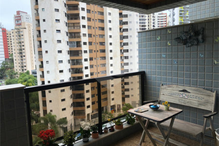 Apartamento à venda com 3 suítes em Vila Andrade, São Paulo, SP