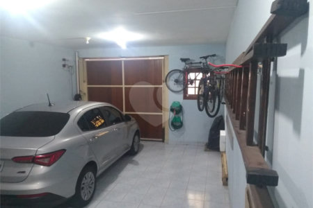 Sobrado à venda com 3 quartos, sendo 1 suíte, em Vila Mazzei, São Paulo, SP
